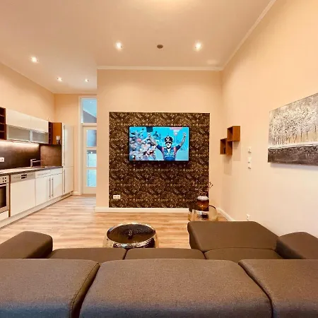 Casa Rehse: Loft Garden View With Free Parking & Smart Tv *